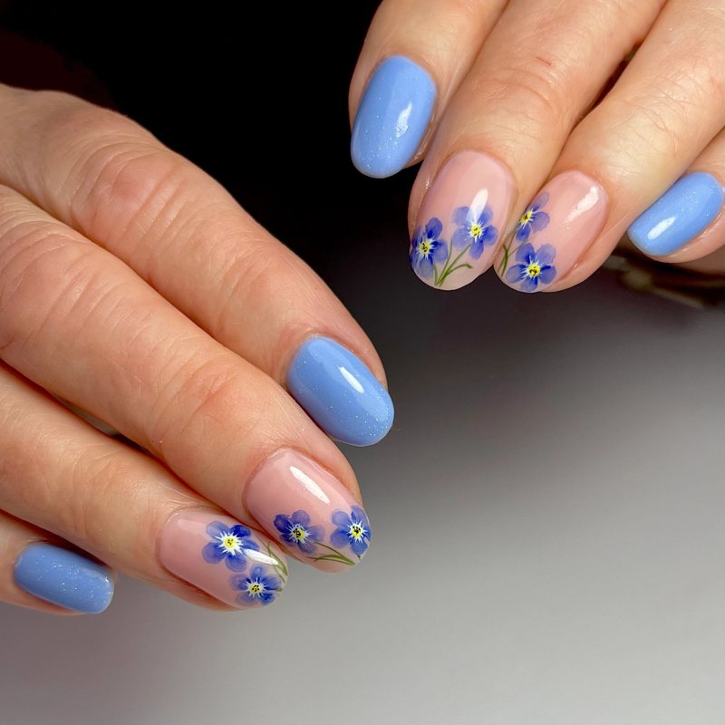 Blue floral nail art